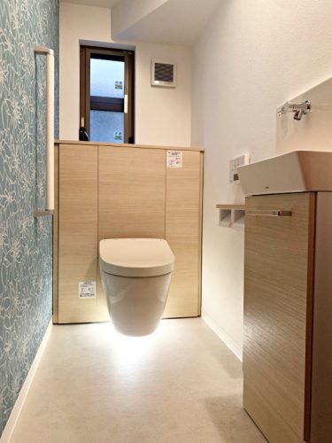 新百合ヶ丘エリア・麻生区のリフォーム専門店｜リフォーム工房アントレのトイレの施工事例です。TOTOレストパルFに工事した事例写真Aです。