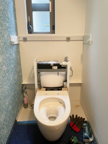 新百合ヶ丘エリア・麻生区のリフォーム専門店｜リフォーム工房アントレのトイレの施工事例です。TOTOレストパルFに工事した事例写真Dです